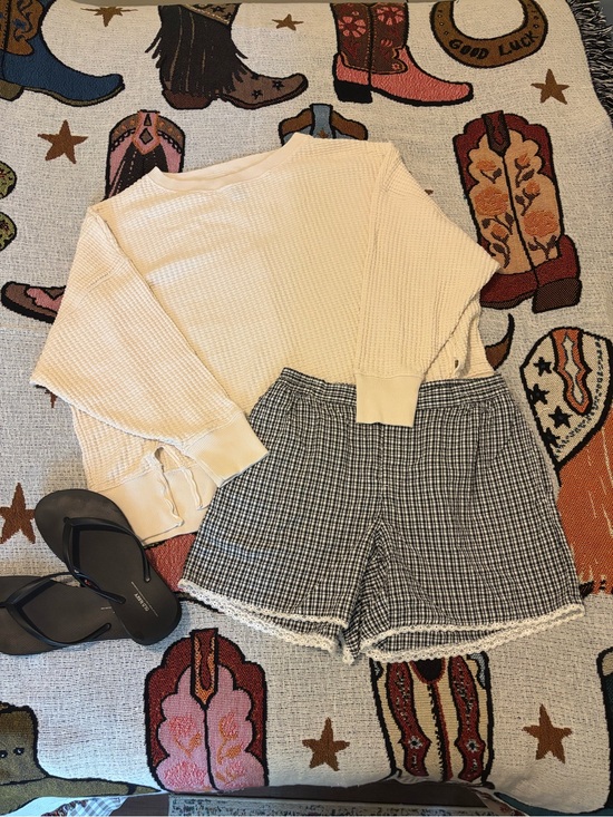American Eagle Outfitters Tops - American Eagle Cream Waffle-Knit Pullover